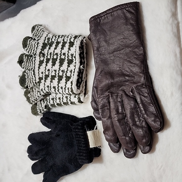 OUTBROOK AND  GRANDOE Accessories - ASSORTMENT OF  GLOVES FOR FAMILY AND FRIENDS 🧡